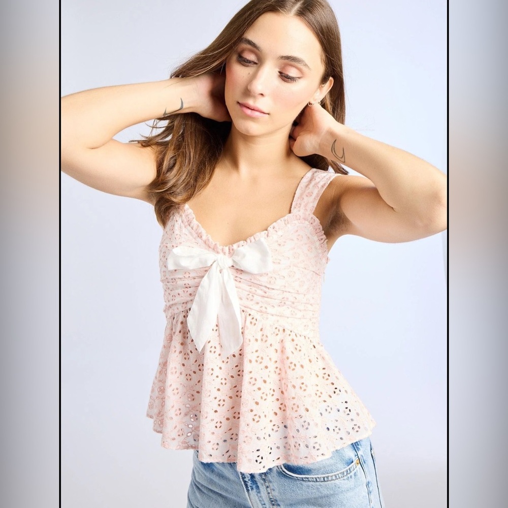 NWT Mille Fleur Top in Rose Eyelet, Size Small